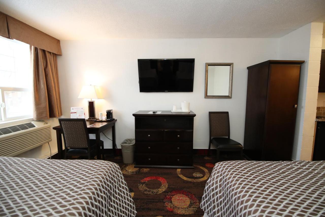 Stonebridge Hotel Fort Mcmurray Exteriör bild