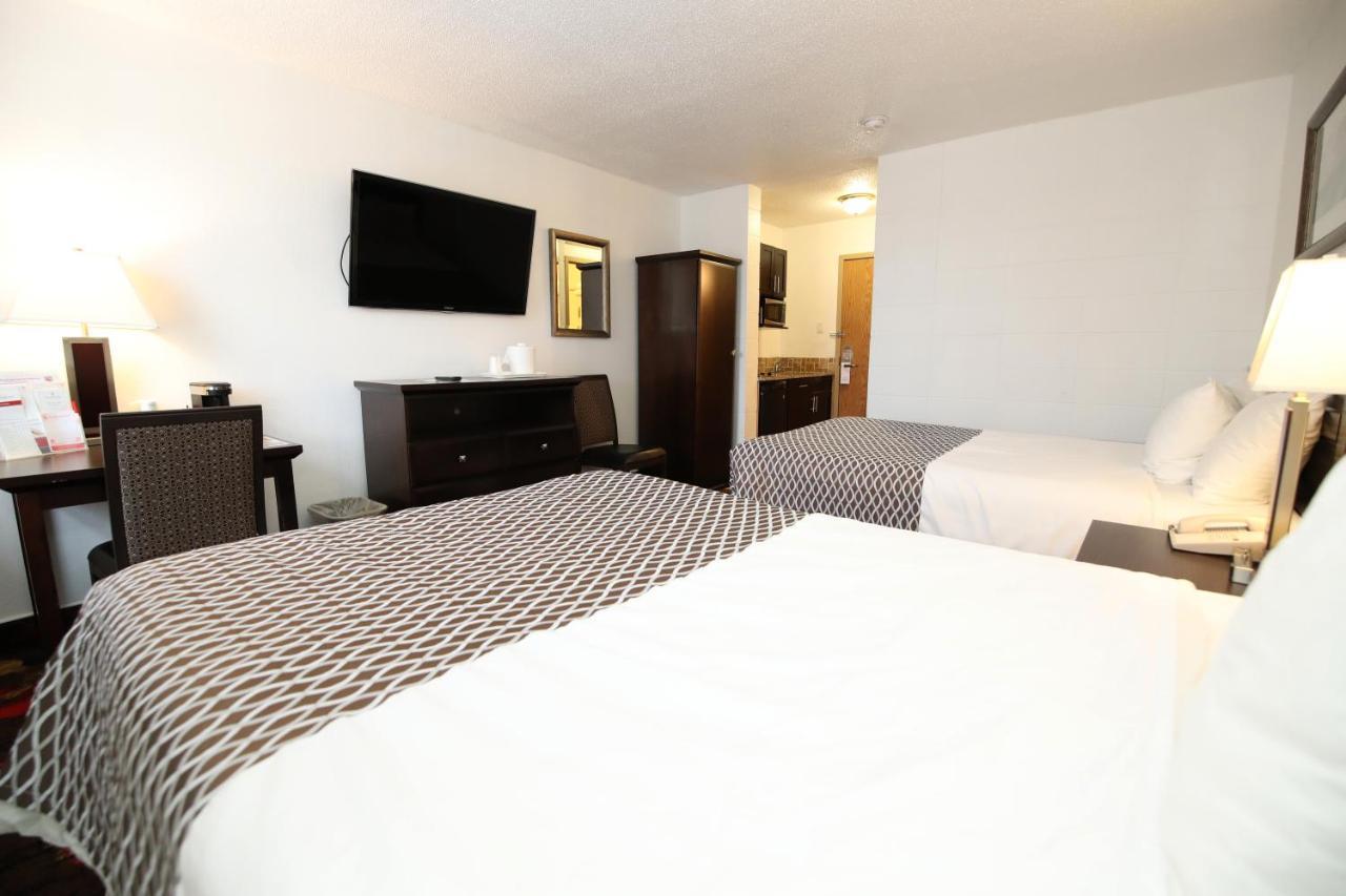 Stonebridge Hotel Fort Mcmurray Exteriör bild