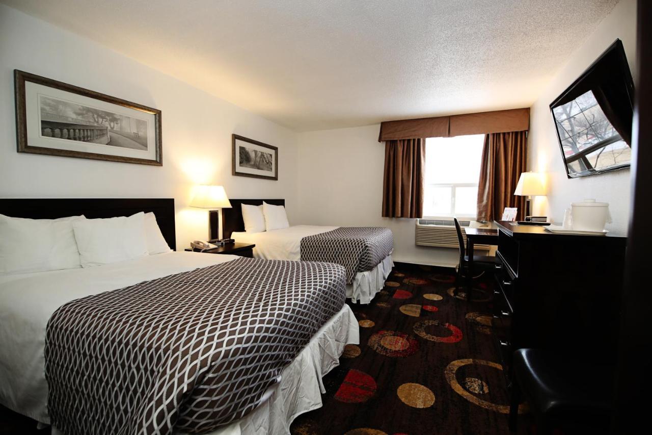 Stonebridge Hotel Fort Mcmurray Exteriör bild