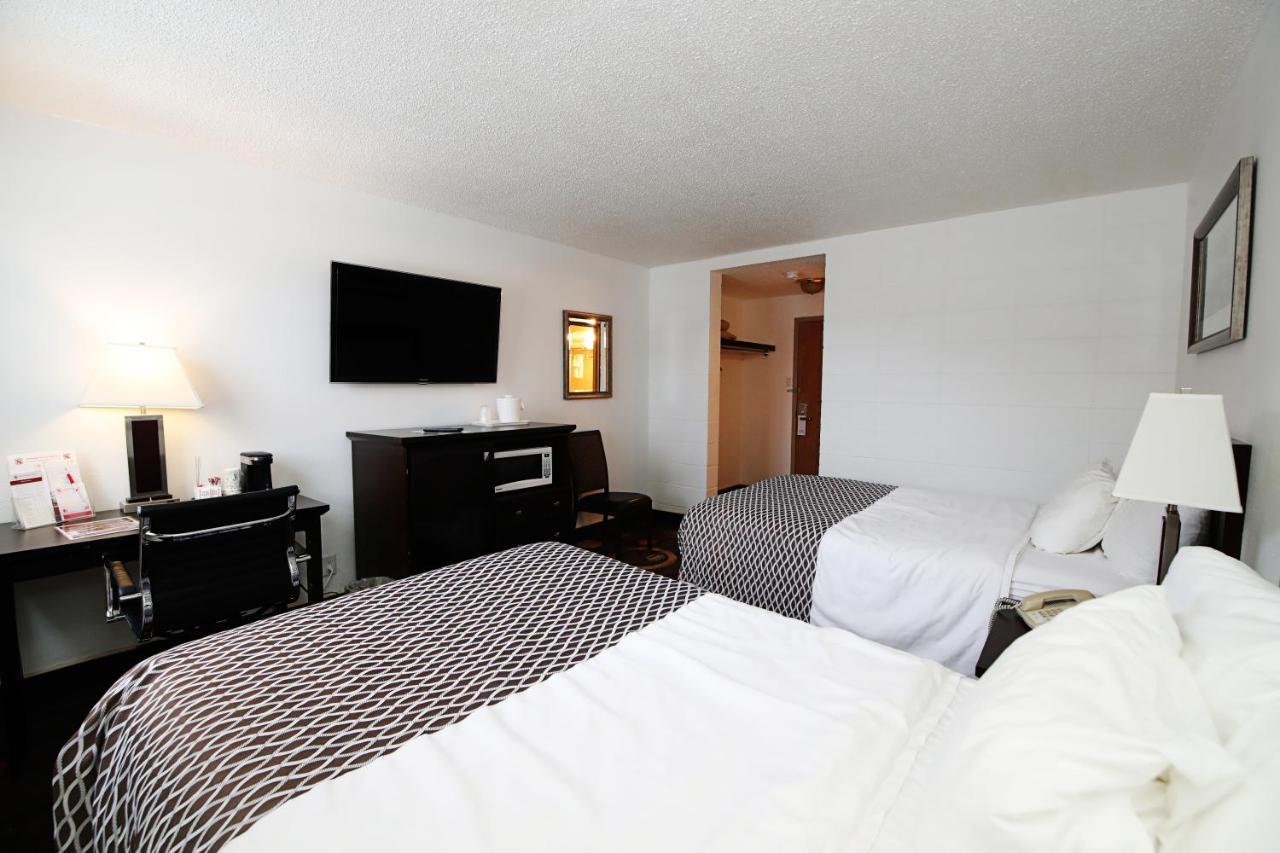 Stonebridge Hotel Fort Mcmurray Exteriör bild