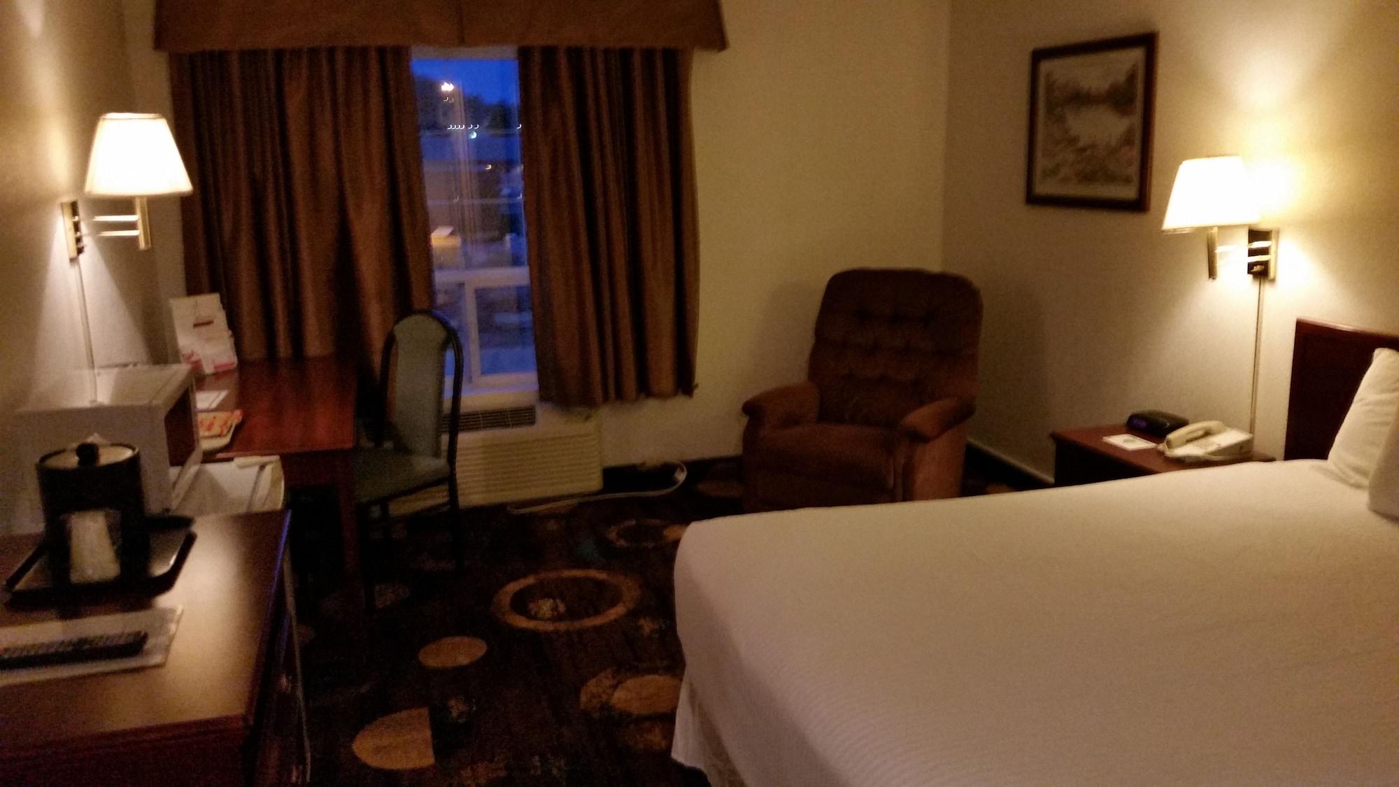 Stonebridge Hotel Fort Mcmurray Exteriör bild