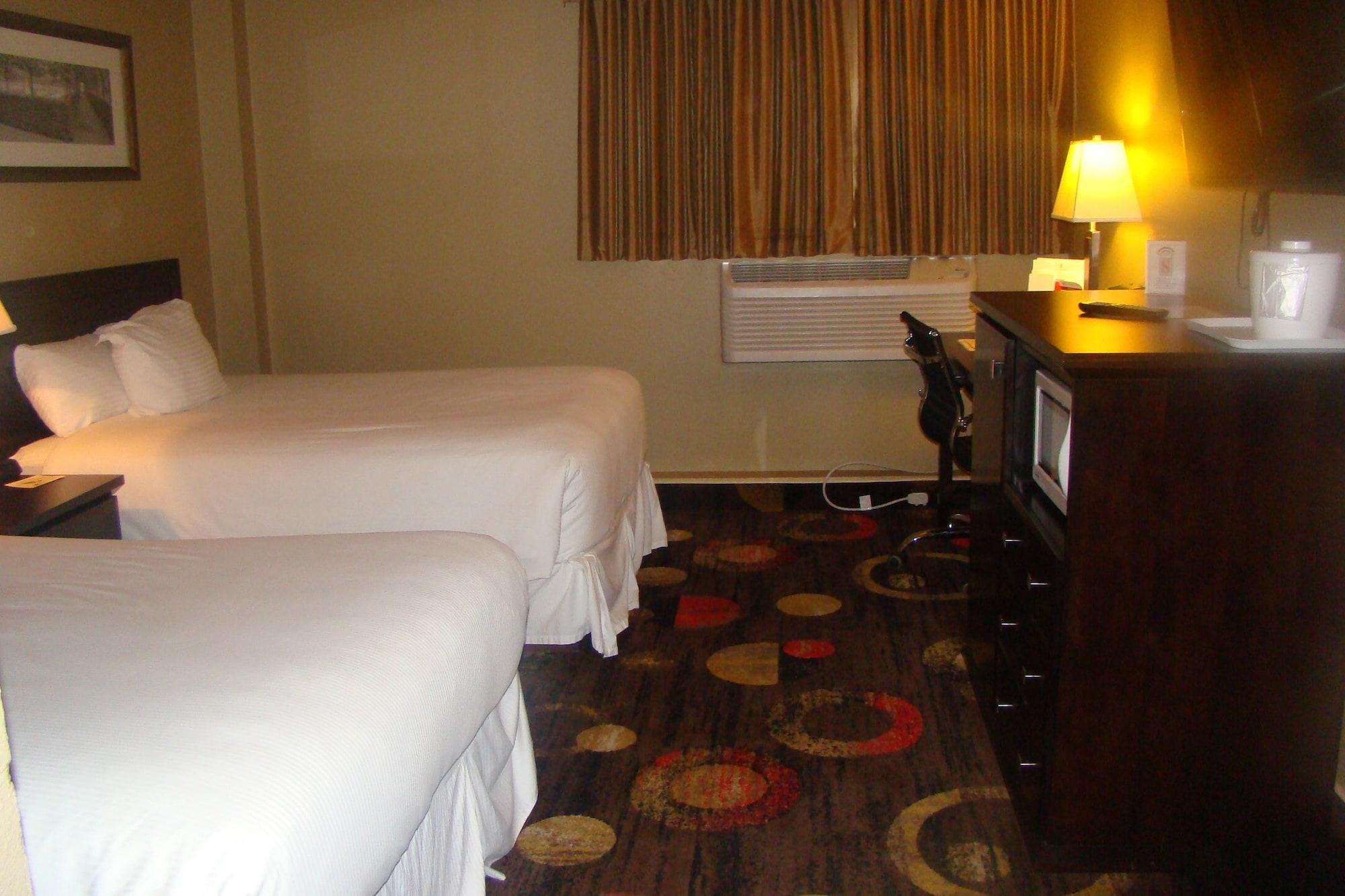 Stonebridge Hotel Fort Mcmurray Exteriör bild