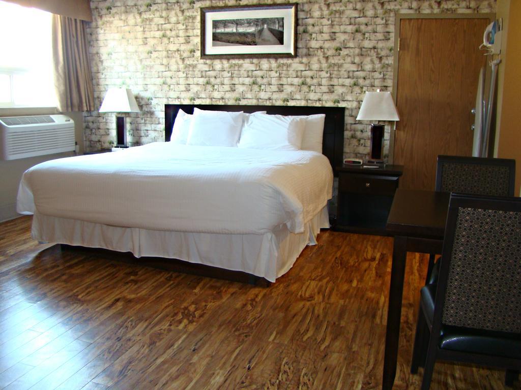 Stonebridge Hotel Fort Mcmurray Exteriör bild