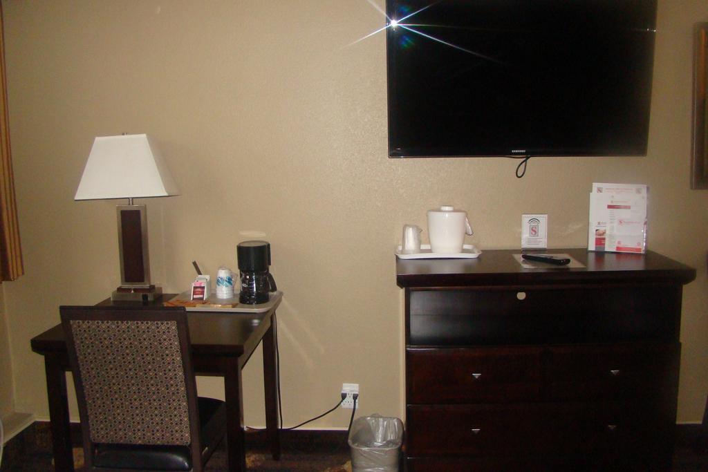 Stonebridge Hotel Fort Mcmurray Rum bild